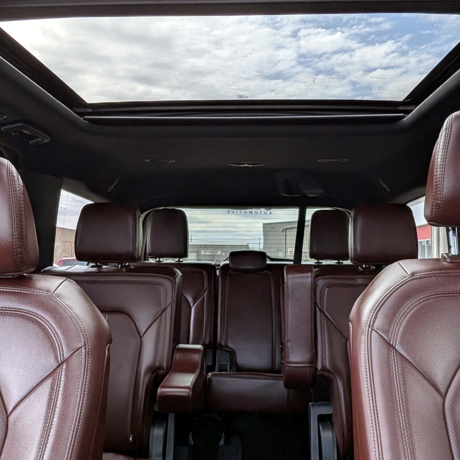 2024 Ford Expedition — photo 5