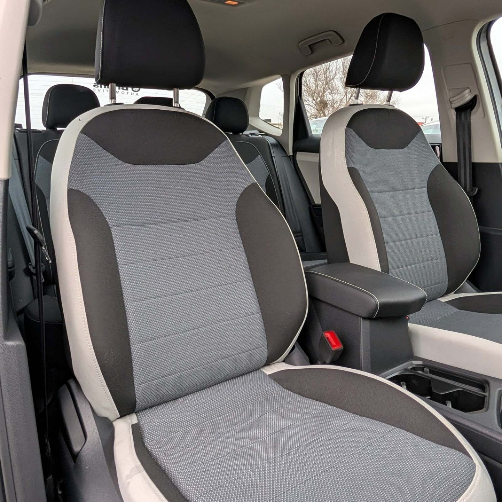 2025 Volkswagen Taos — photo 11