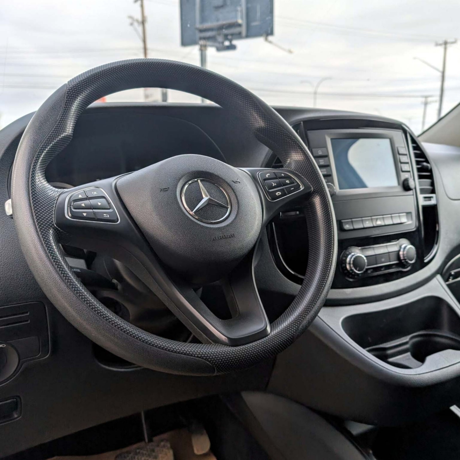 2022 Mercedes-Benz Metris — photo 12