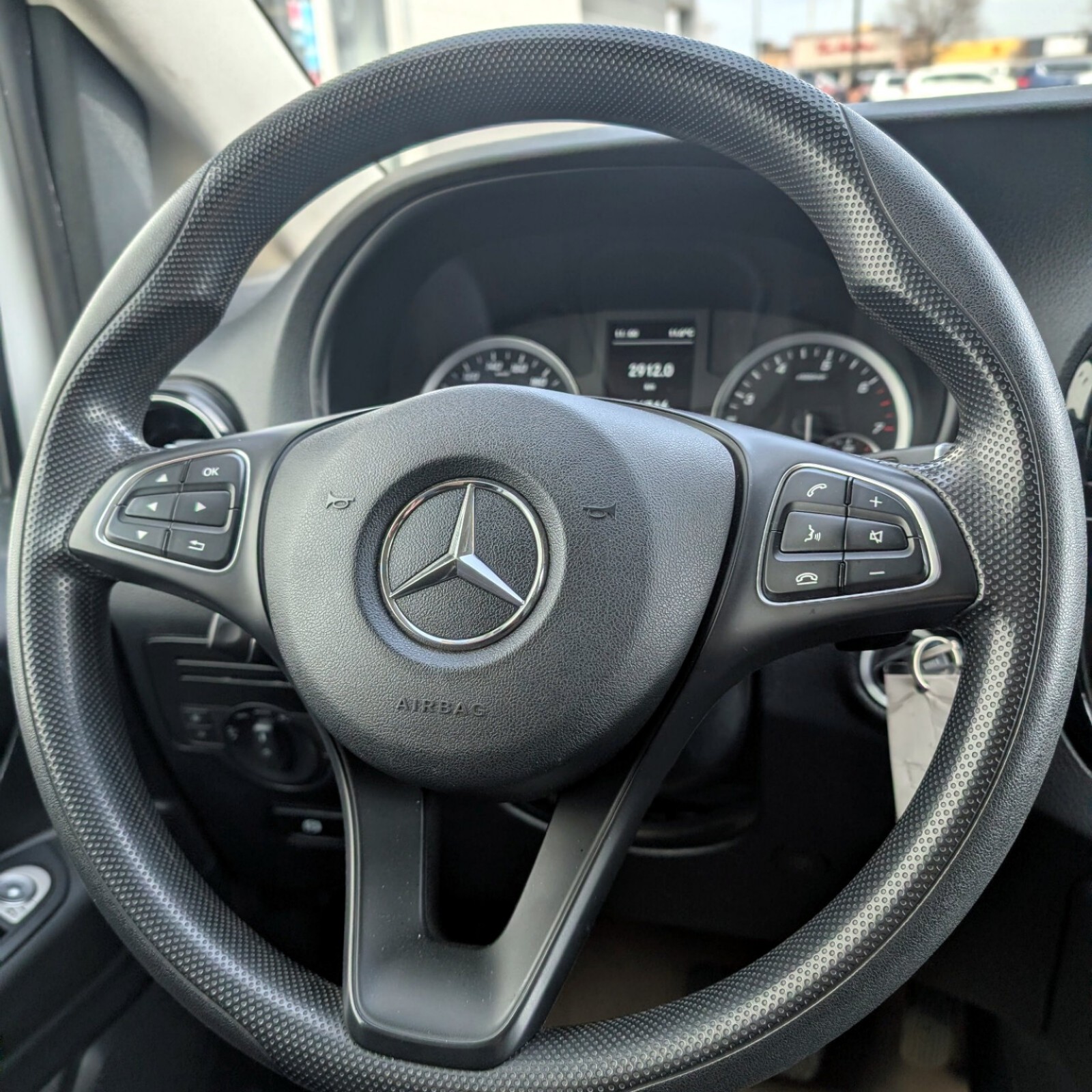 2022 Mercedes-Benz Metris — photo 14