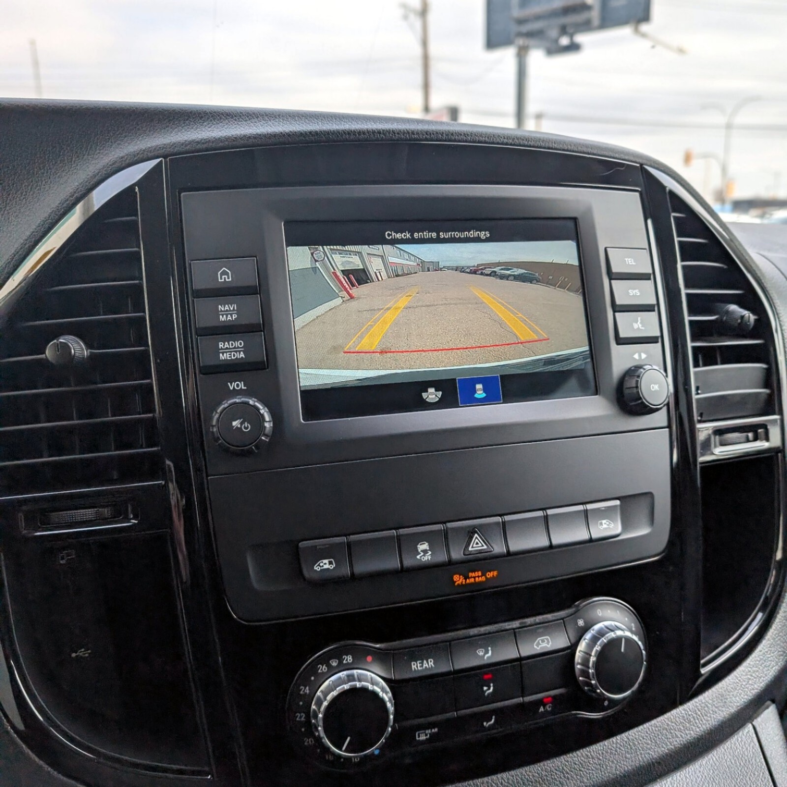 2022 Mercedes-Benz Metris — photo 16