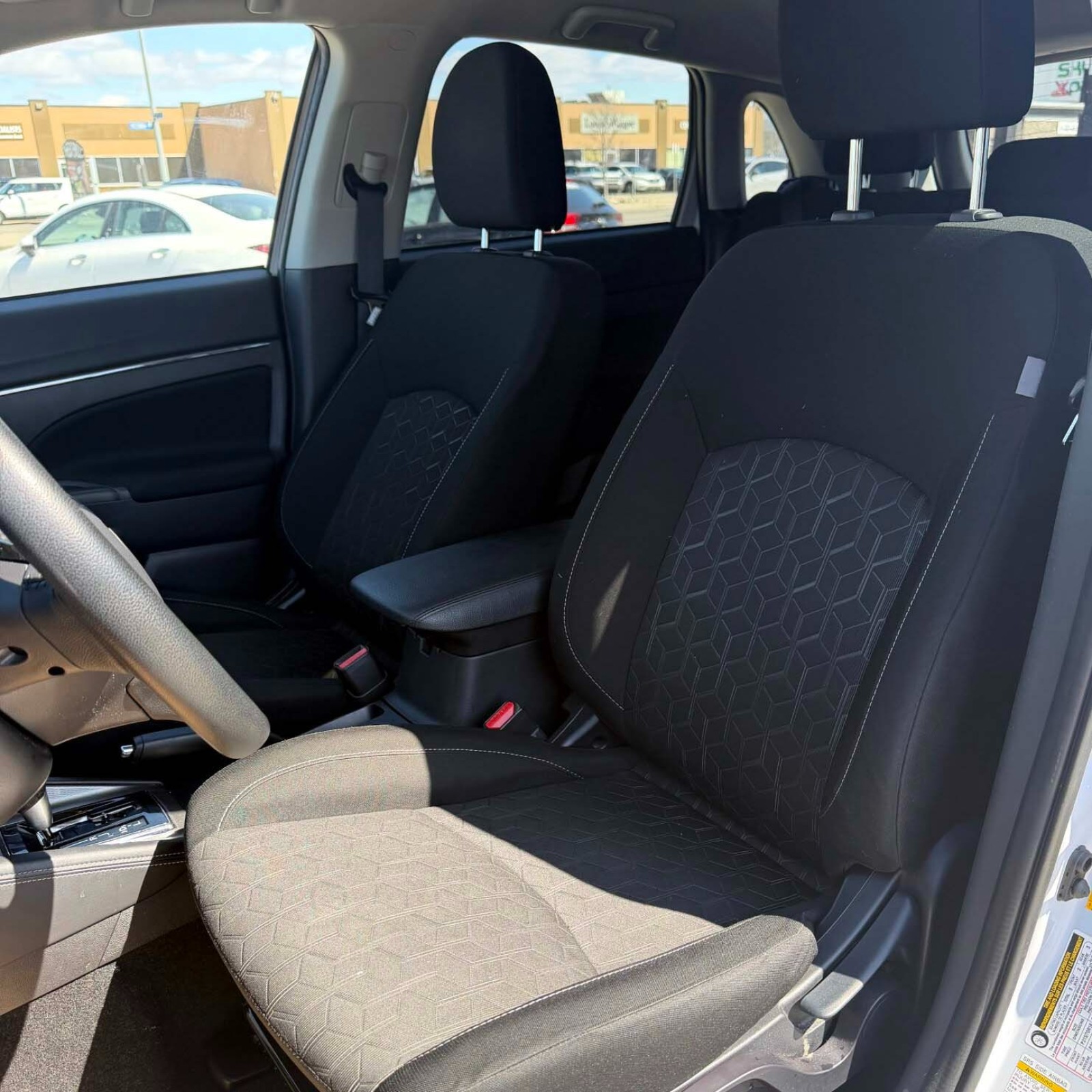 2024 Mitsubishi RVR — photo 12