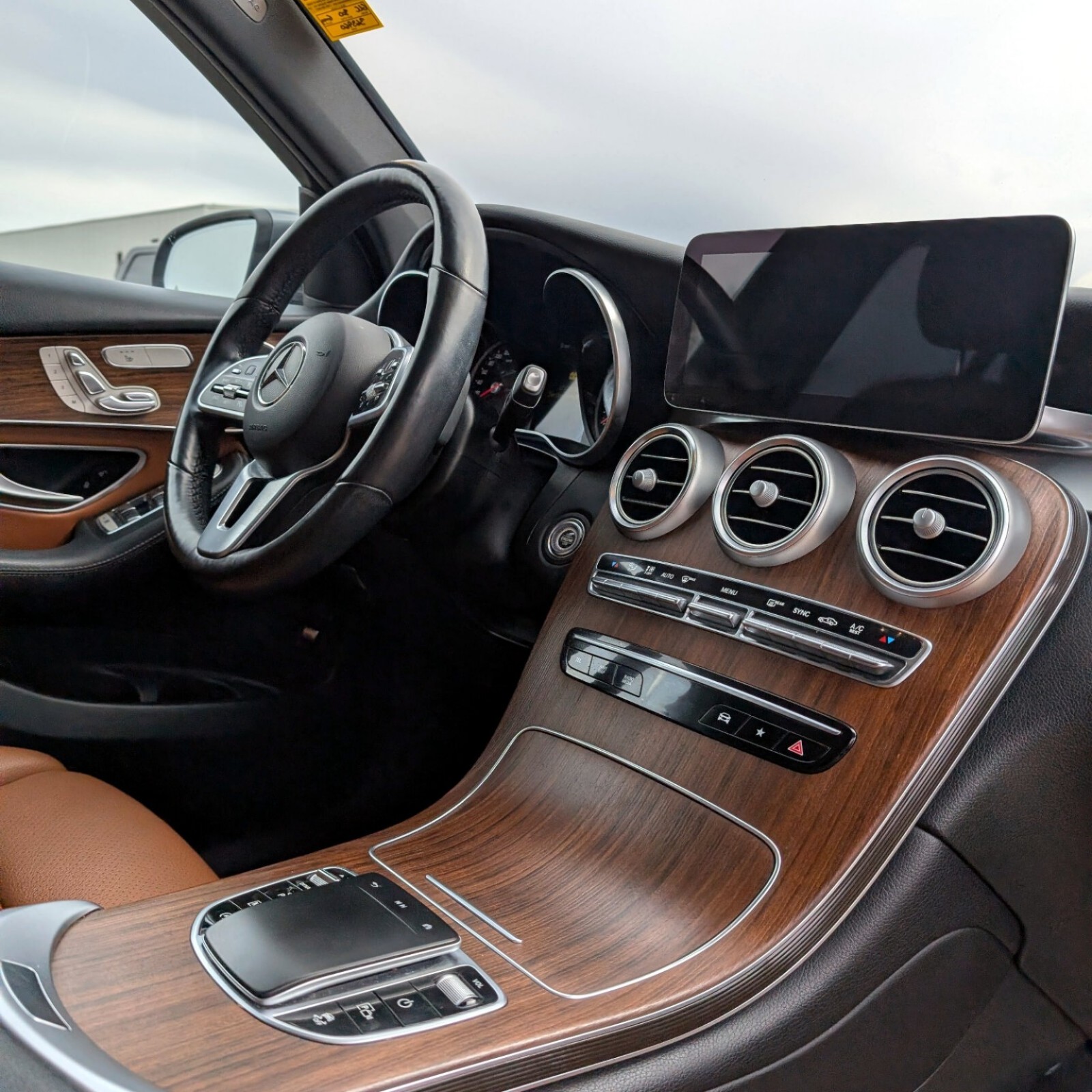 2022 Mercedes-Benz GLC — photo 9