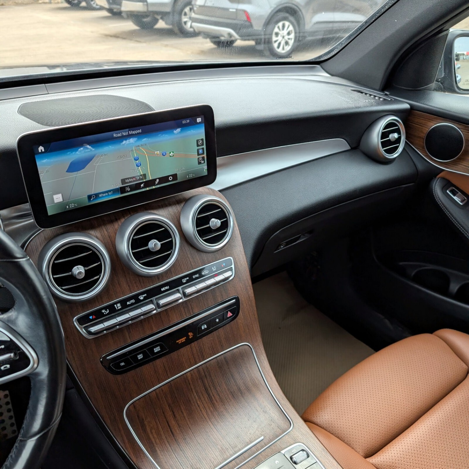 2022 Mercedes-Benz GLC — photo 21