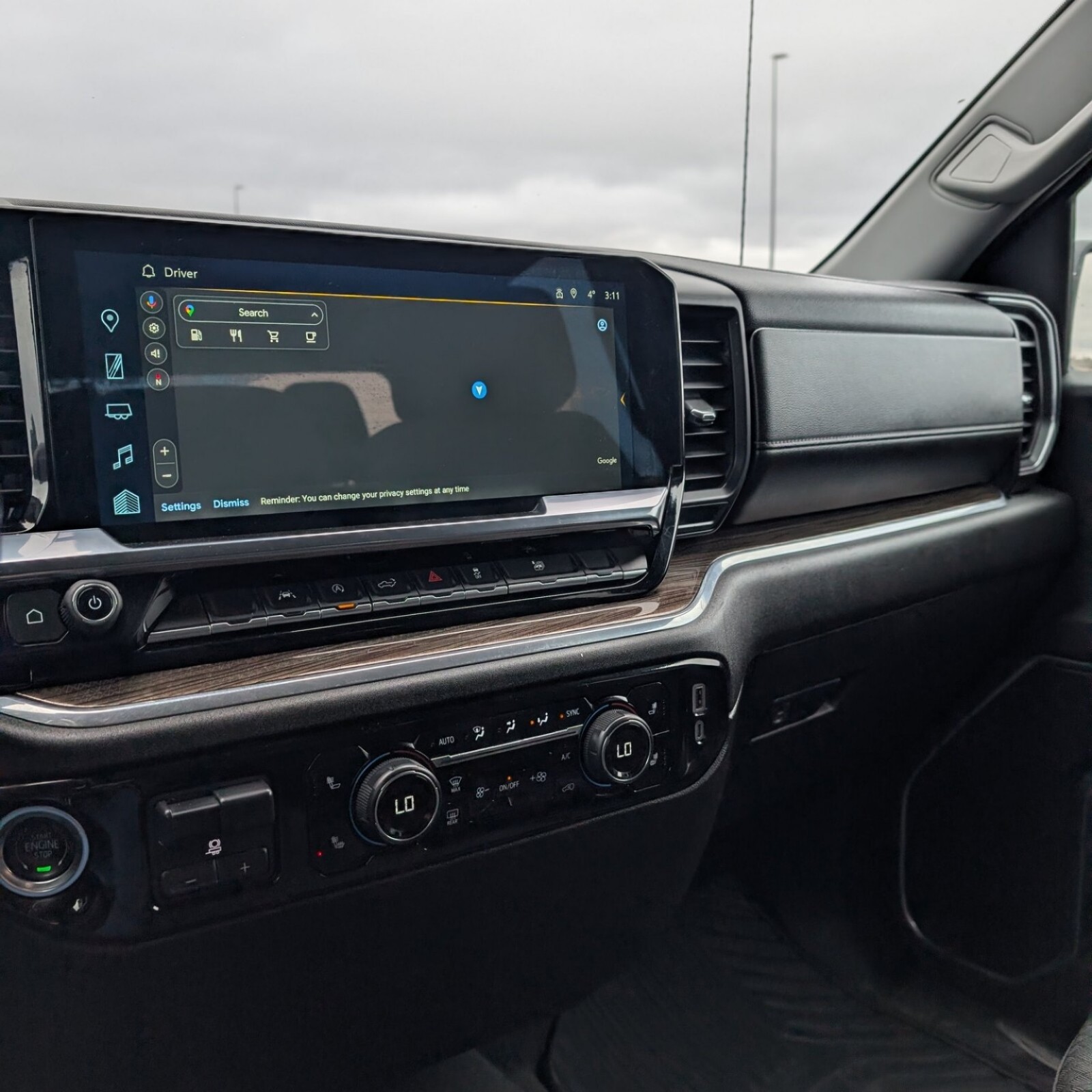 2025 Chevrolet Silverado 1500 — photo 18
