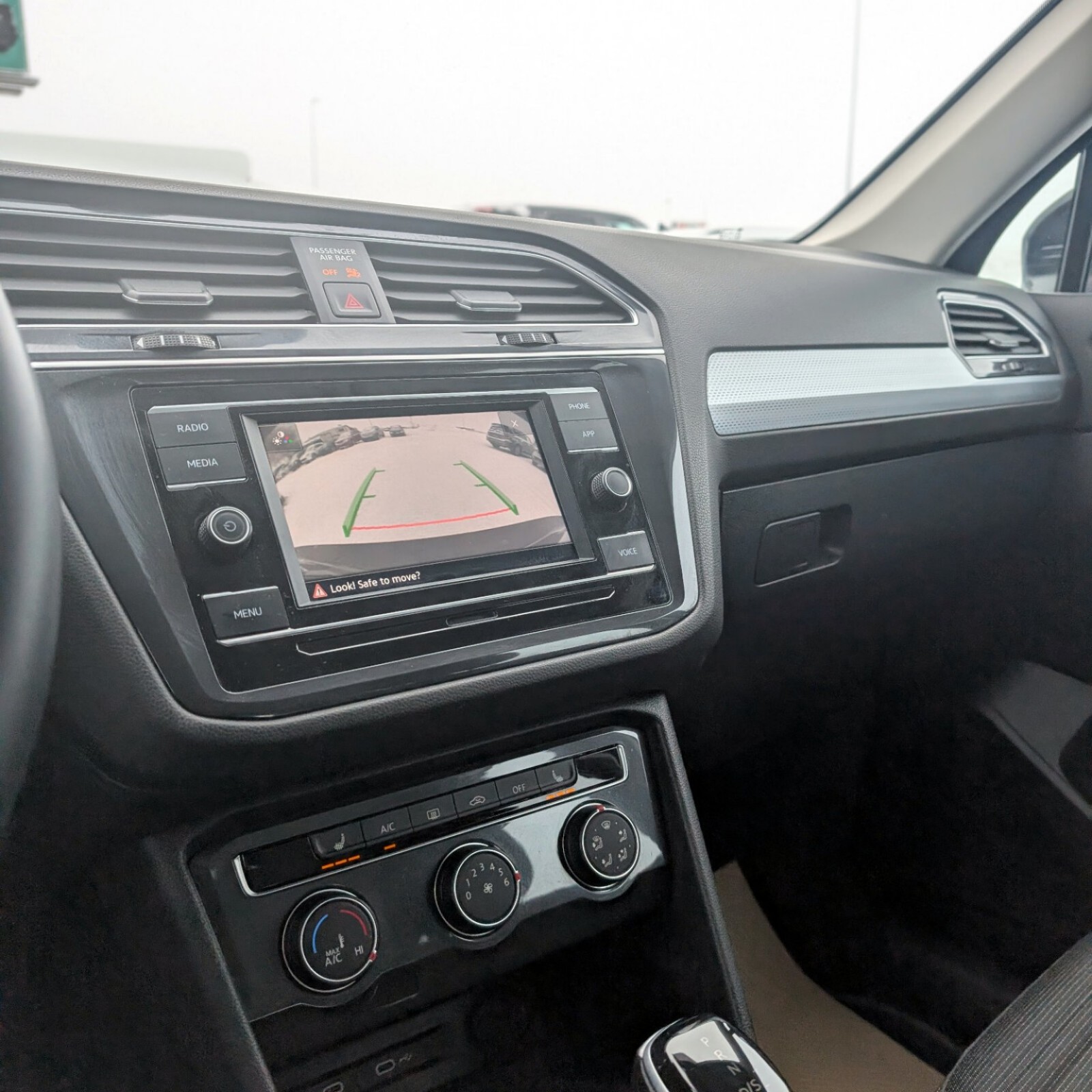 2024 Volkswagen Tiguan — photo 14