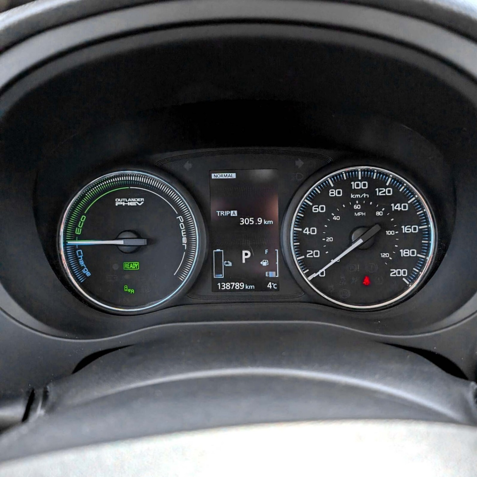 2020 Mitsubishi Outlander PHEV — photo 11