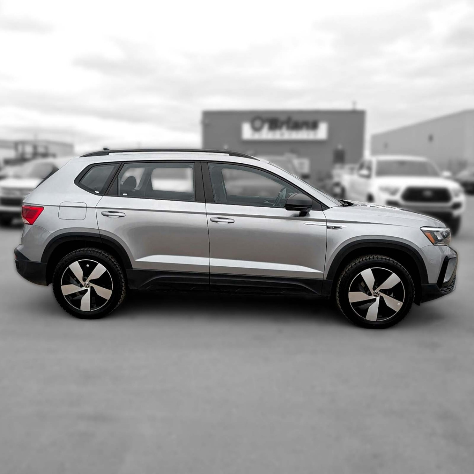 2024 Volkswagen Taos — photo 2