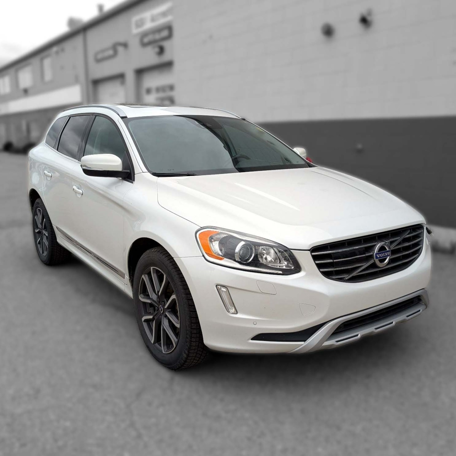 2017 Volvo XC60 — photo 4