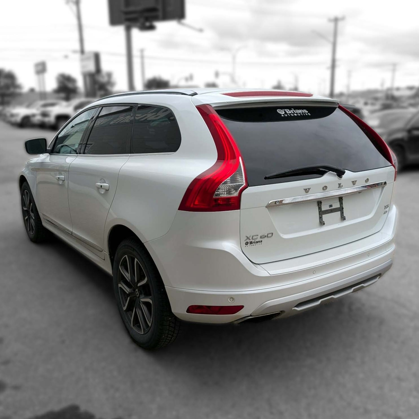 2017 Volvo XC60 — photo 6