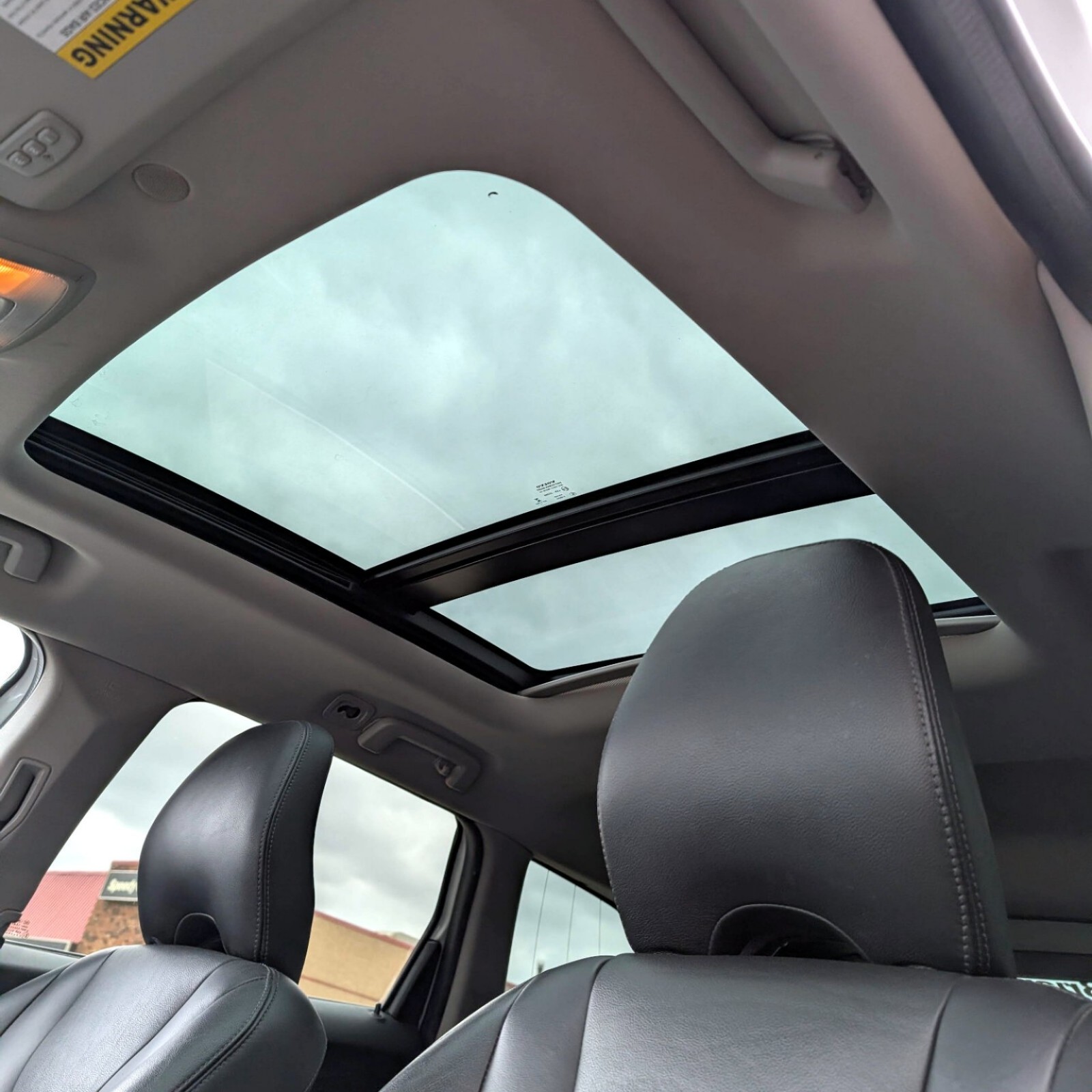 2017 Volvo XC60 — photo 12