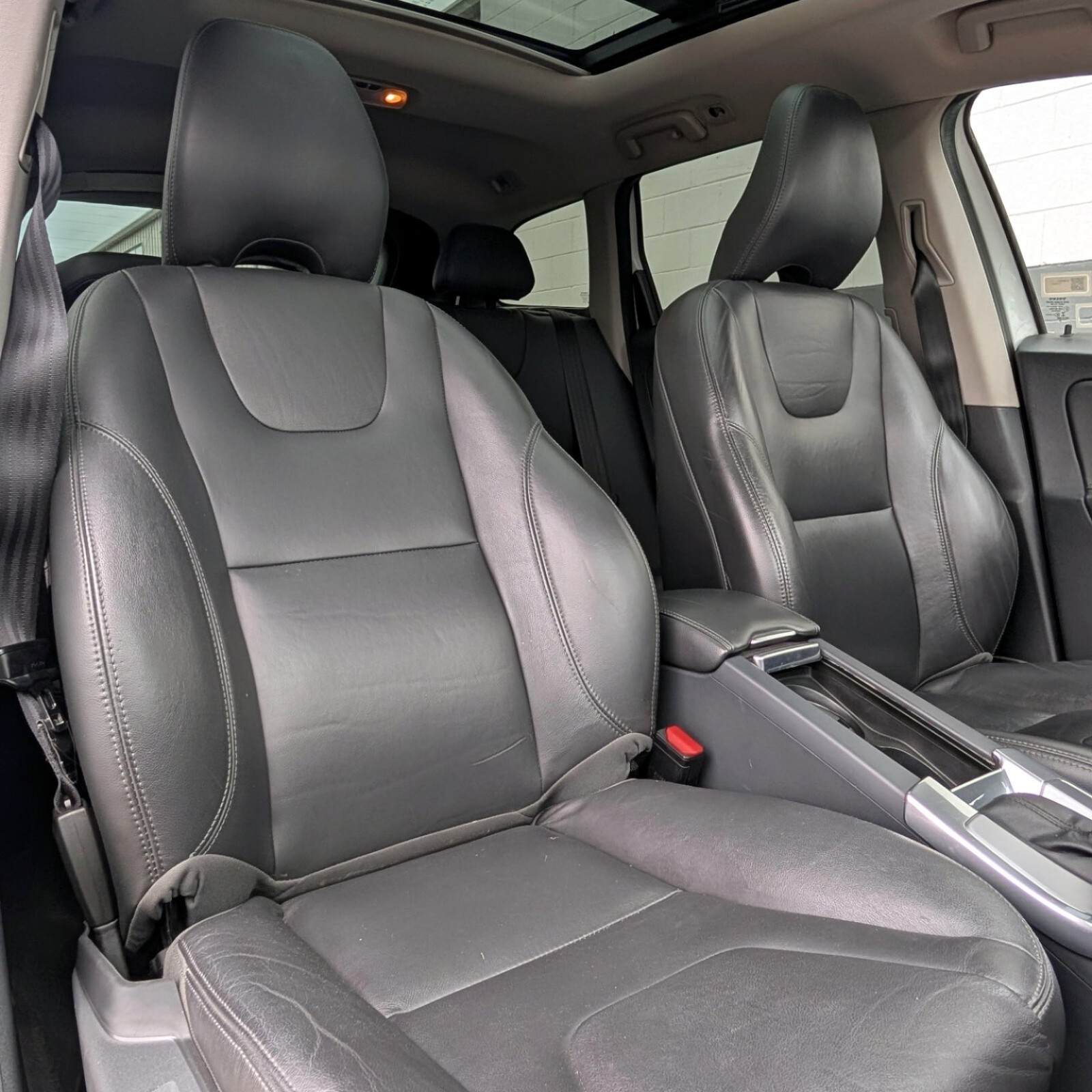 2017 Volvo XC60 — photo 5