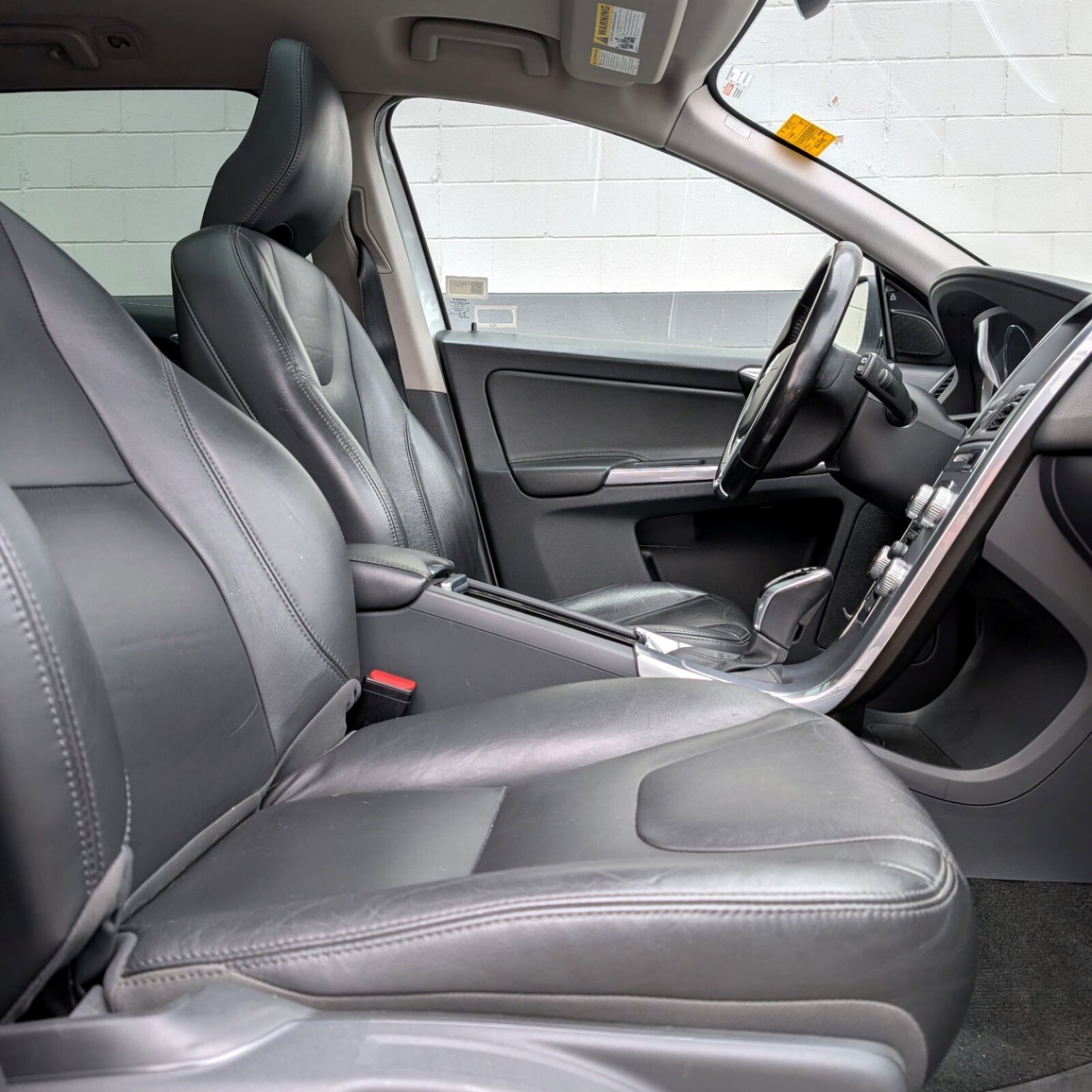 2017 Volvo XC60 — photo 10