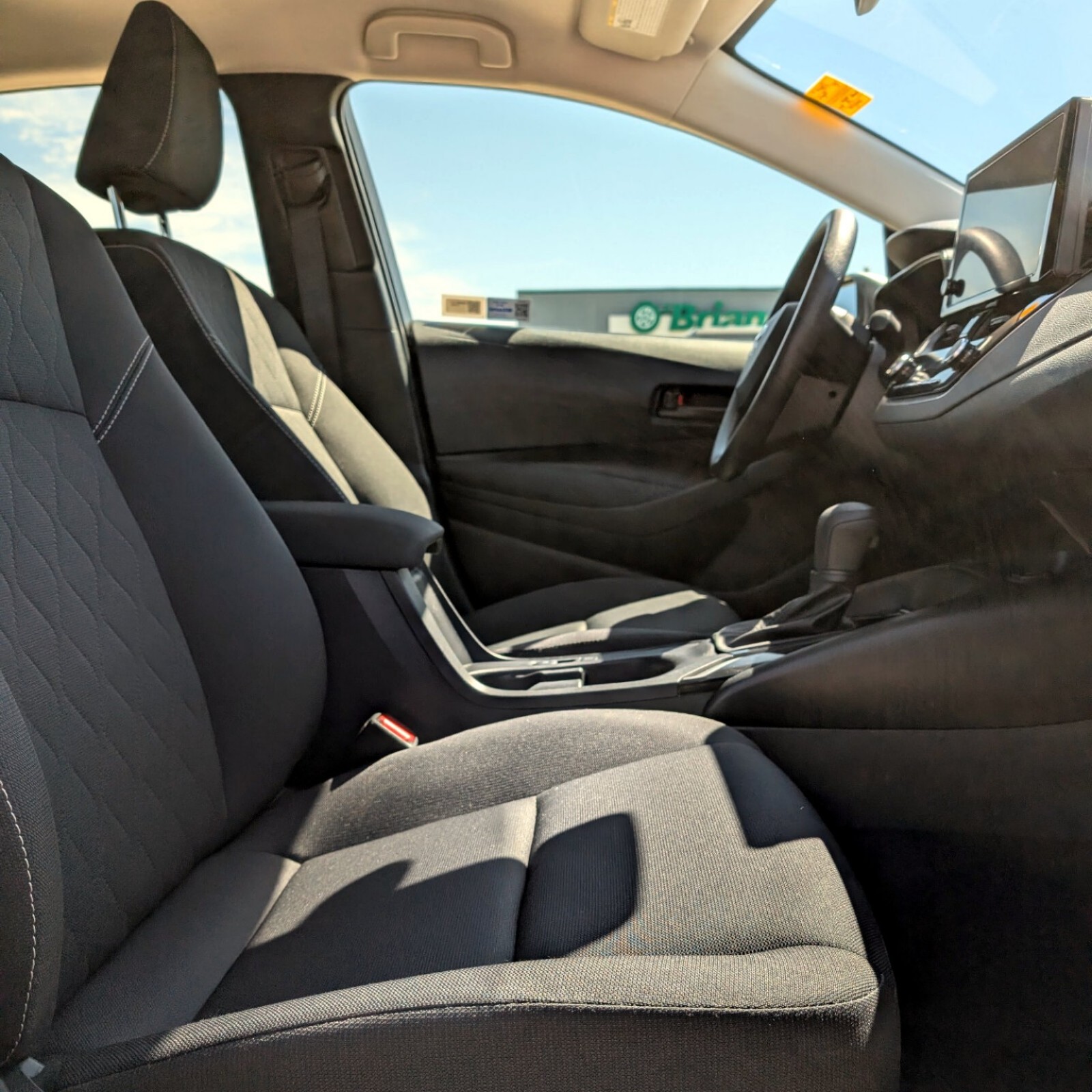 2025 Toyota Corolla — photo 11