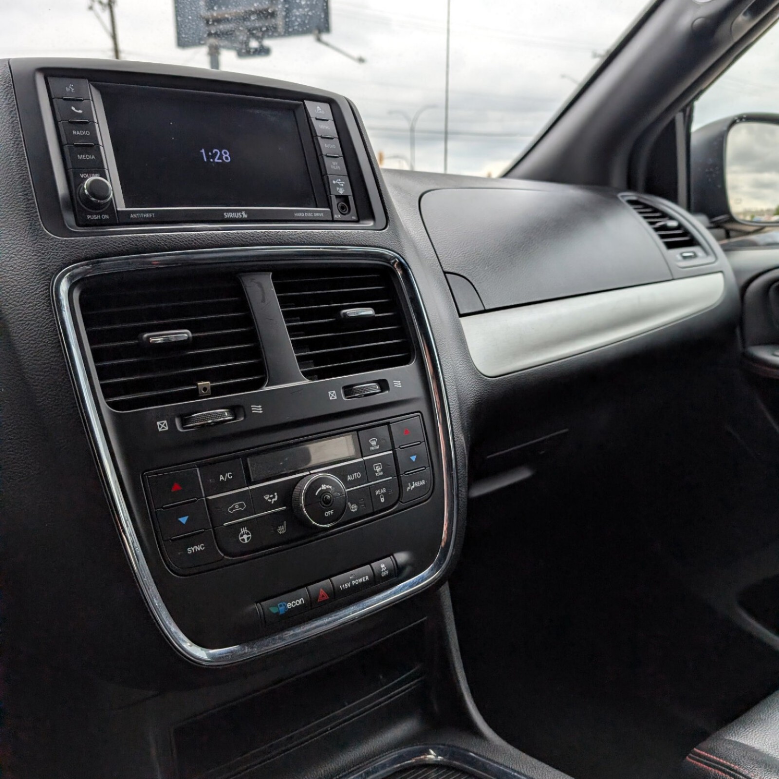 2020 Dodge Grand Caravan — photo 14