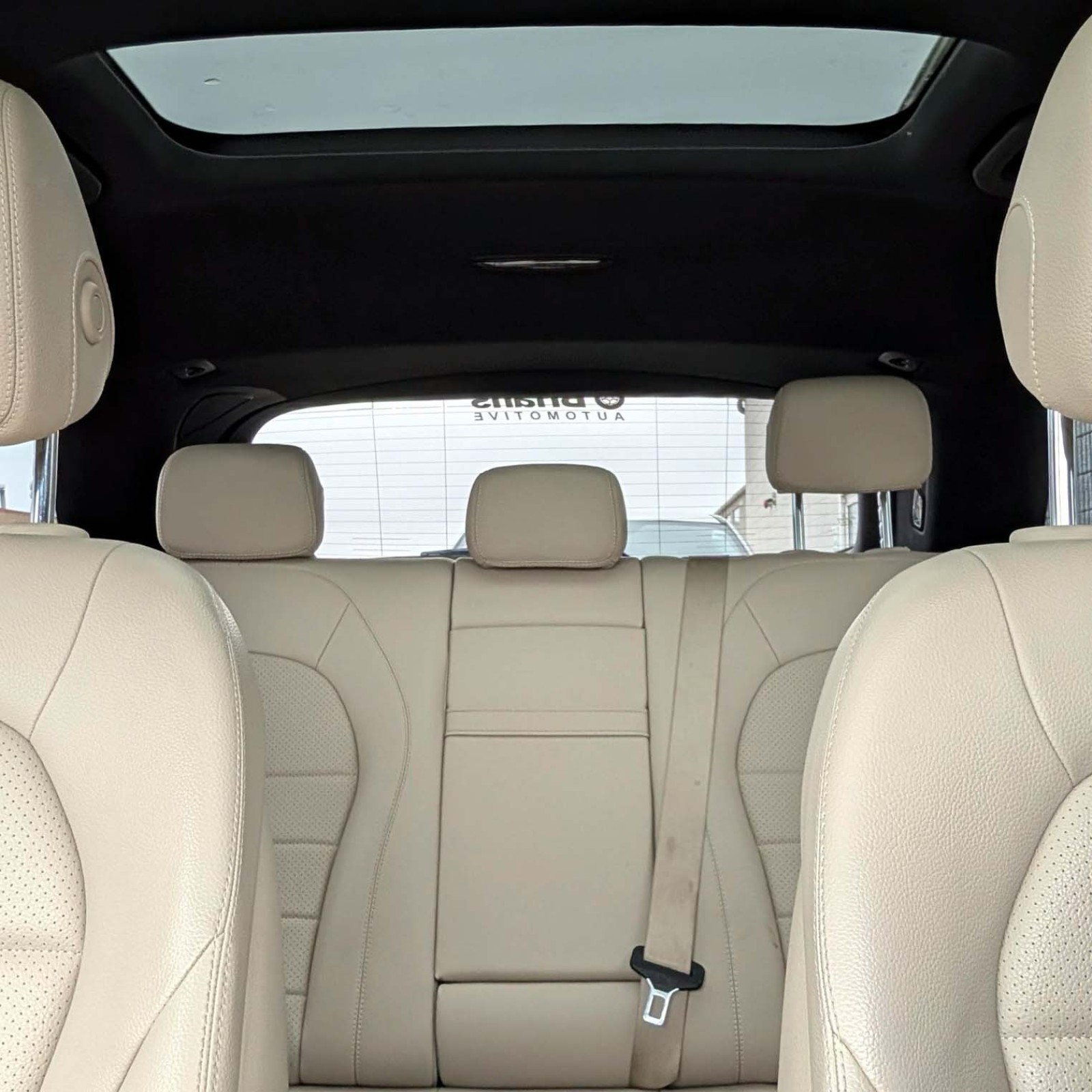 2019 Mercedes-Benz GLC — photo 11