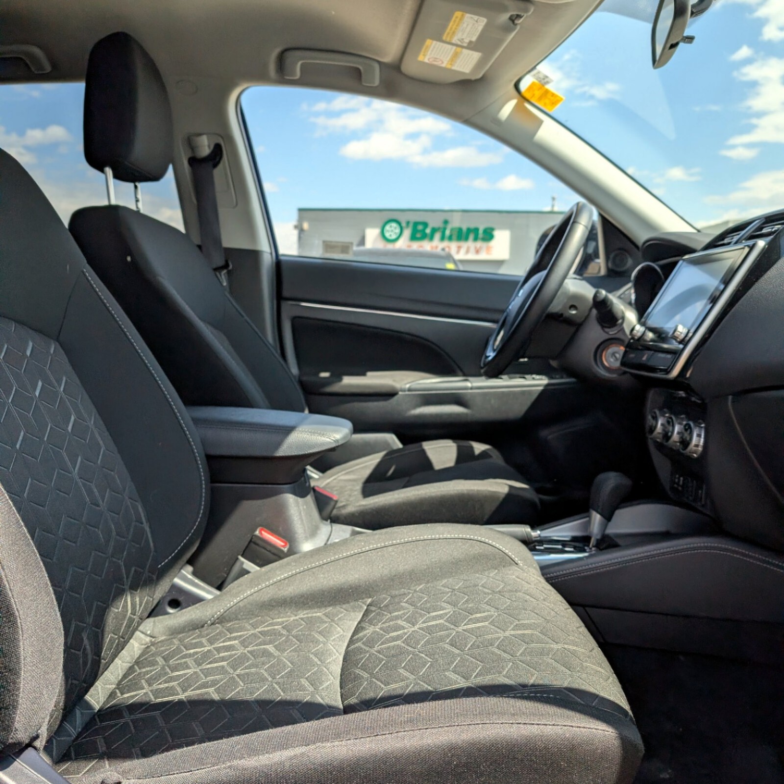2024 Mitsubishi RVR — photo 10