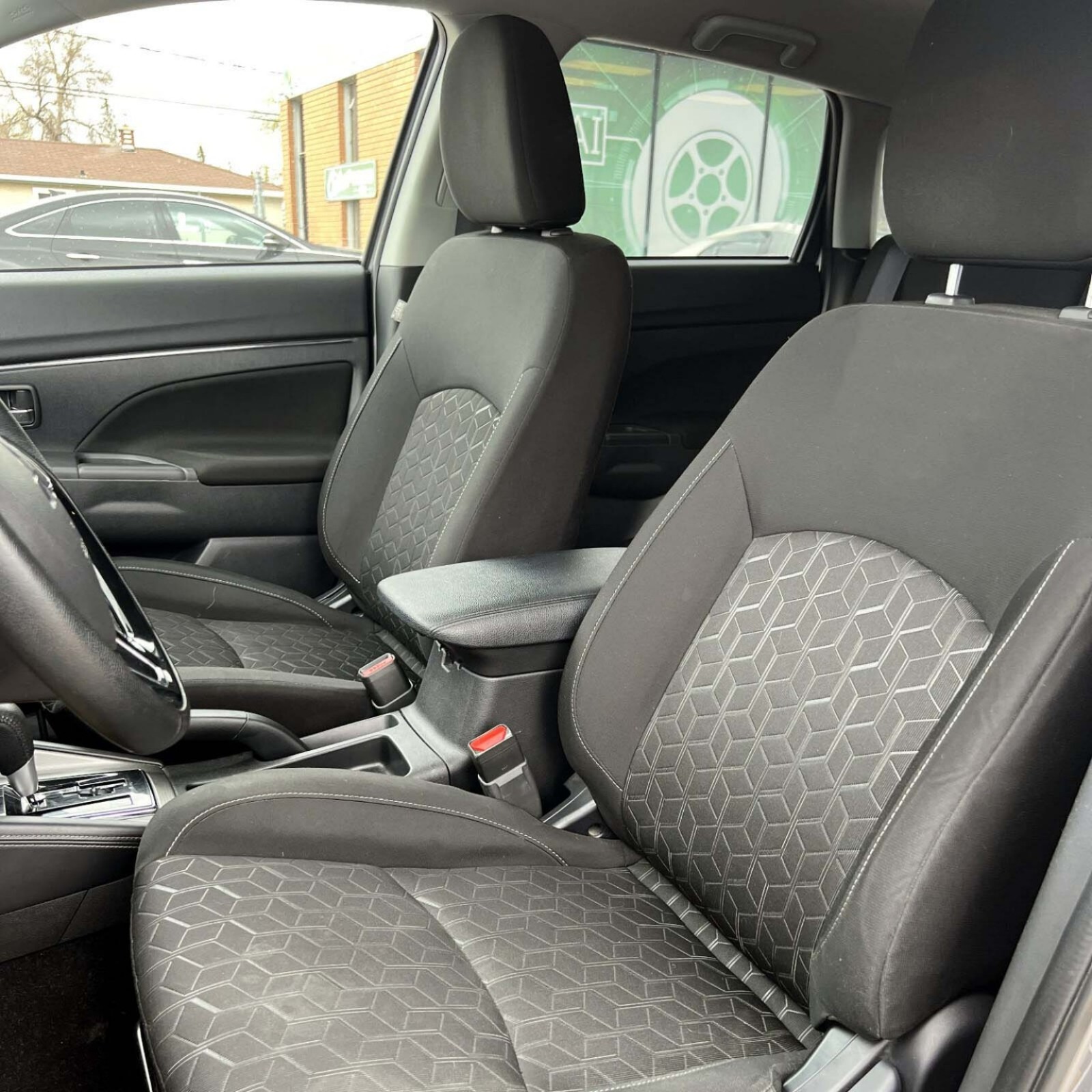 2024 Mitsubishi RVR — photo 11