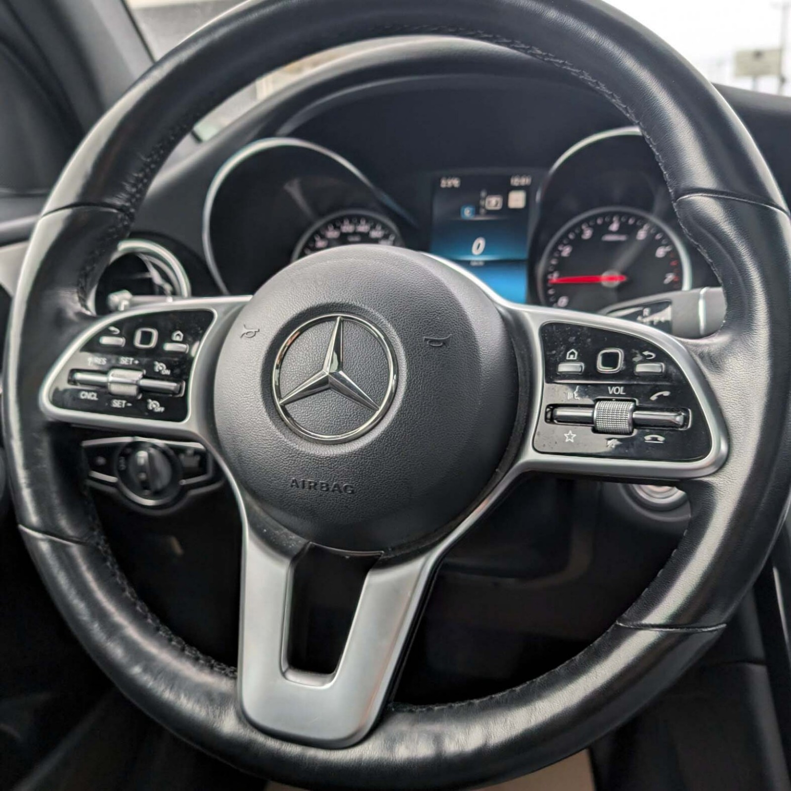 2022 Mercedes-Benz GLC — photo 15