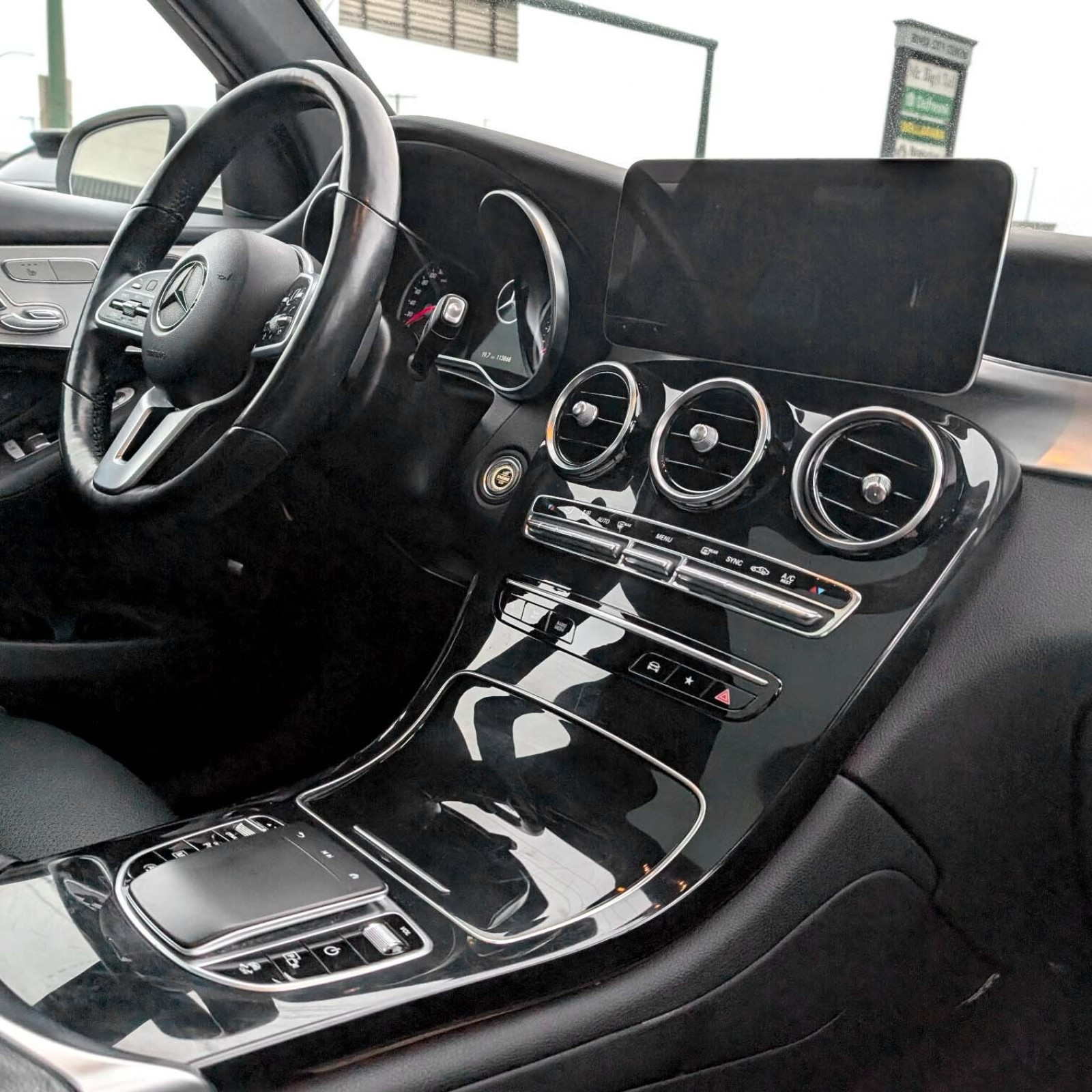 2022 Mercedes-Benz GLC — photo 20