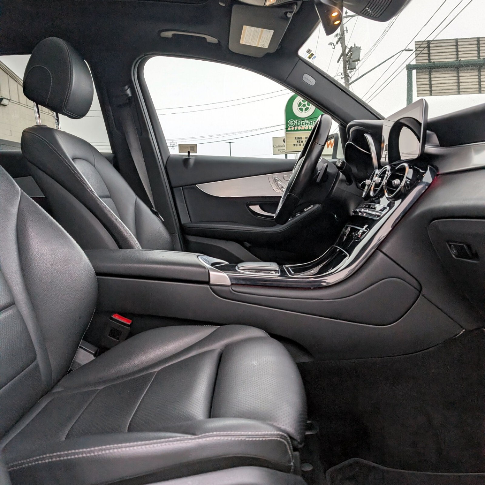 2022 Mercedes-Benz GLC — photo 21