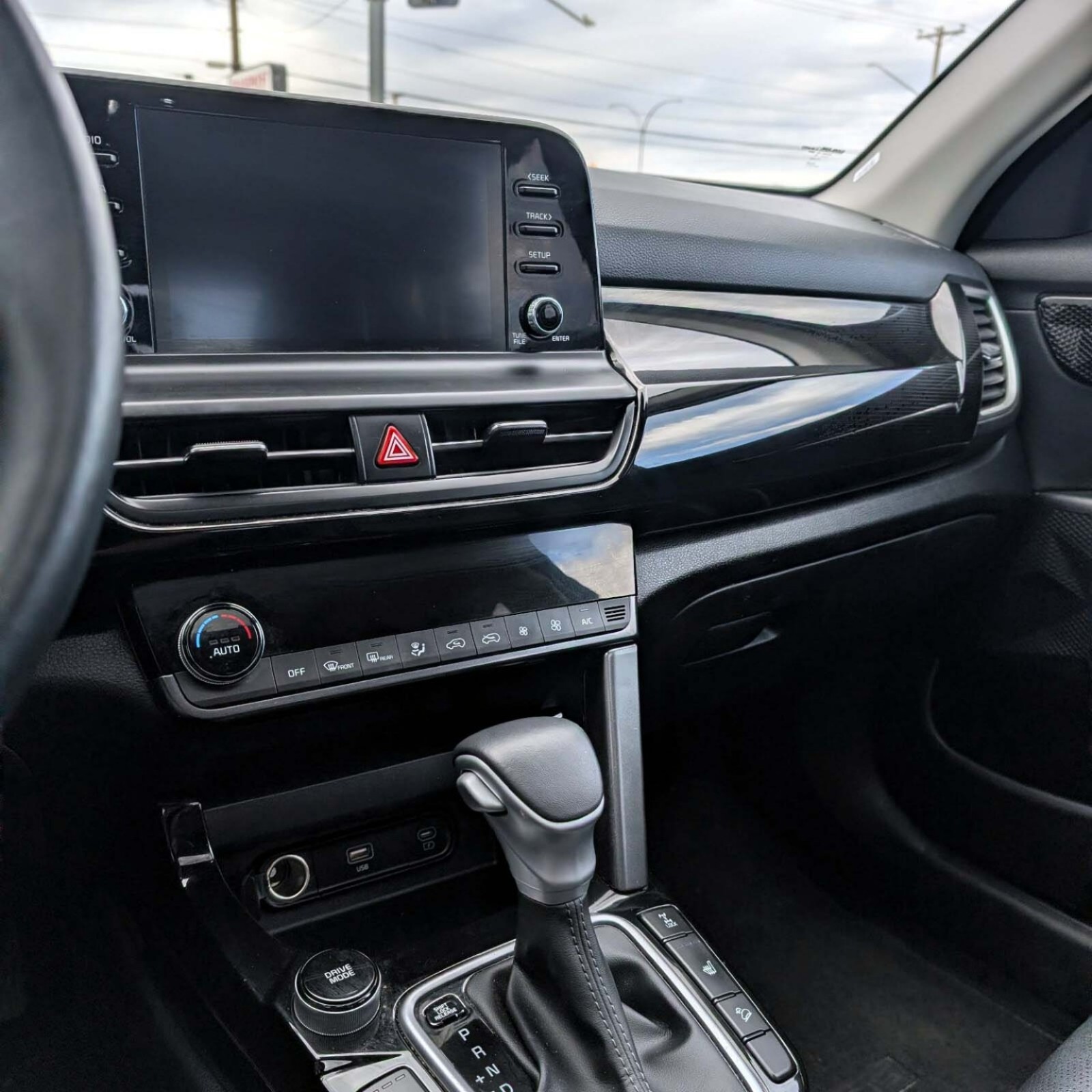 2025 Kia Seltos — photo 15