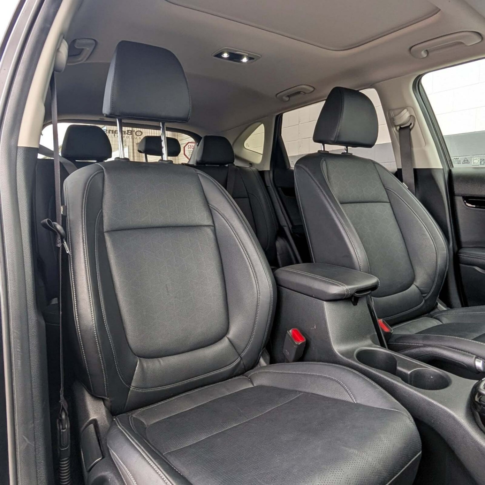 2025 Kia Seltos — photo 11