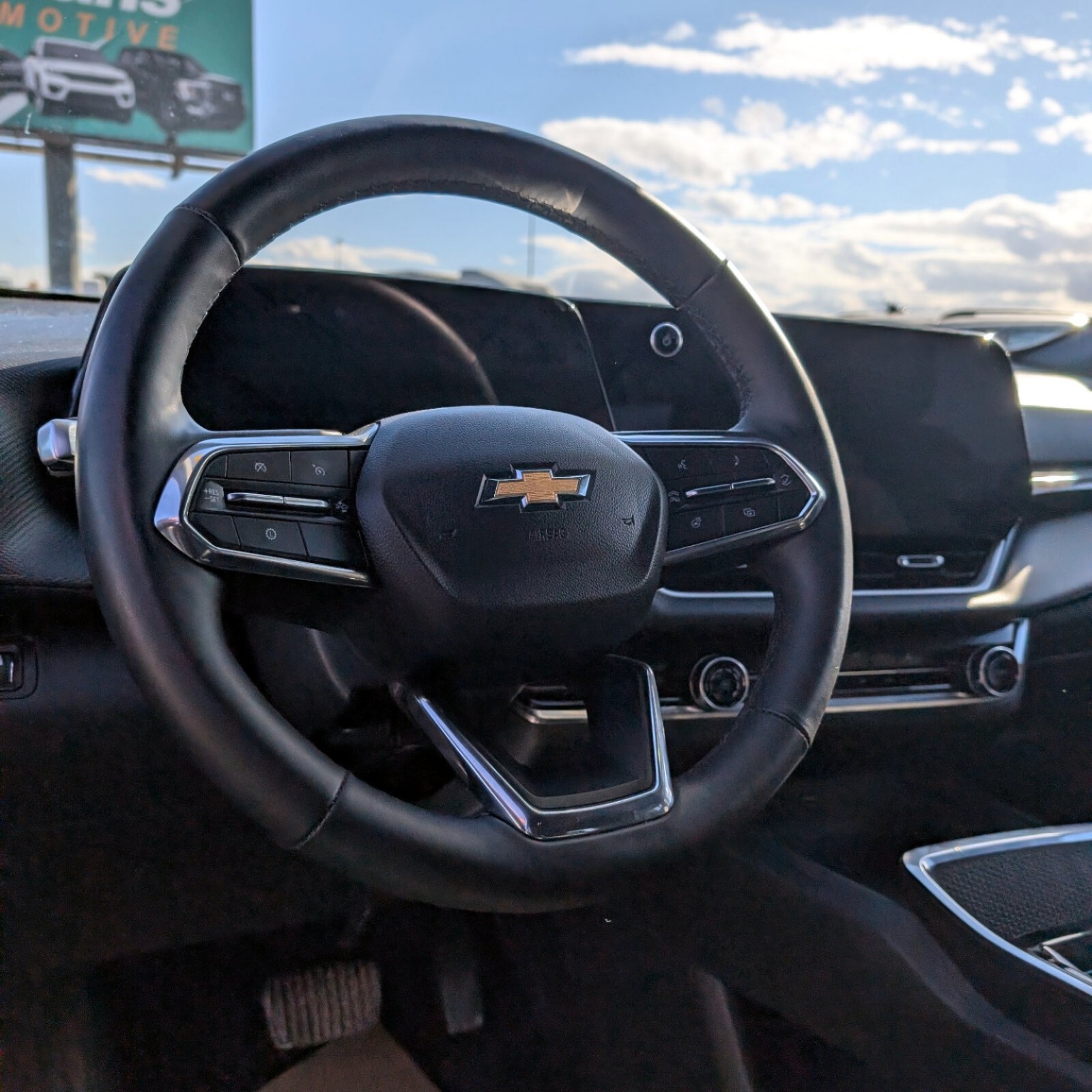 2025 Chevrolet Equinox — photo 12