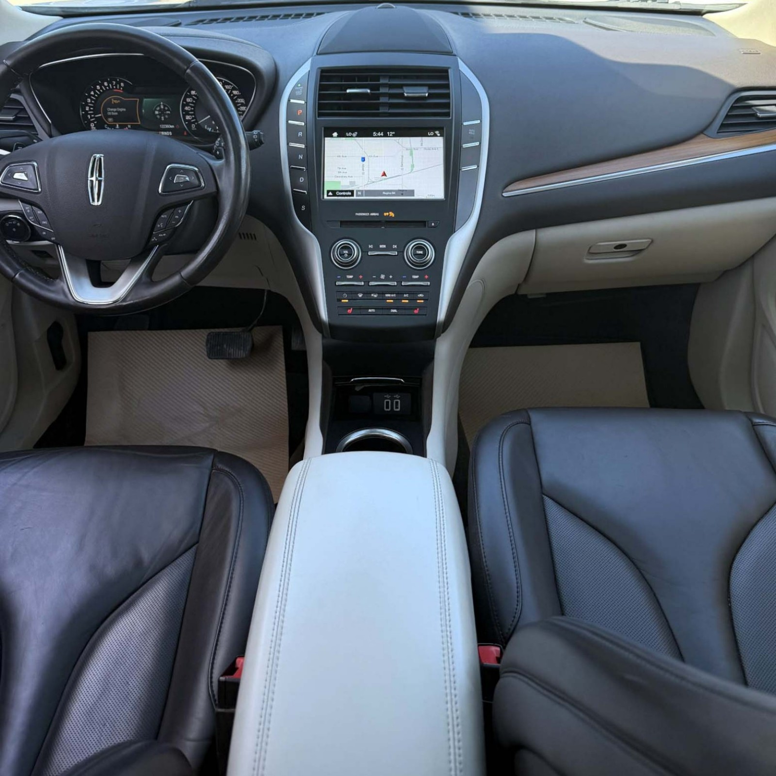 2018 Lincoln MKC — photo 16