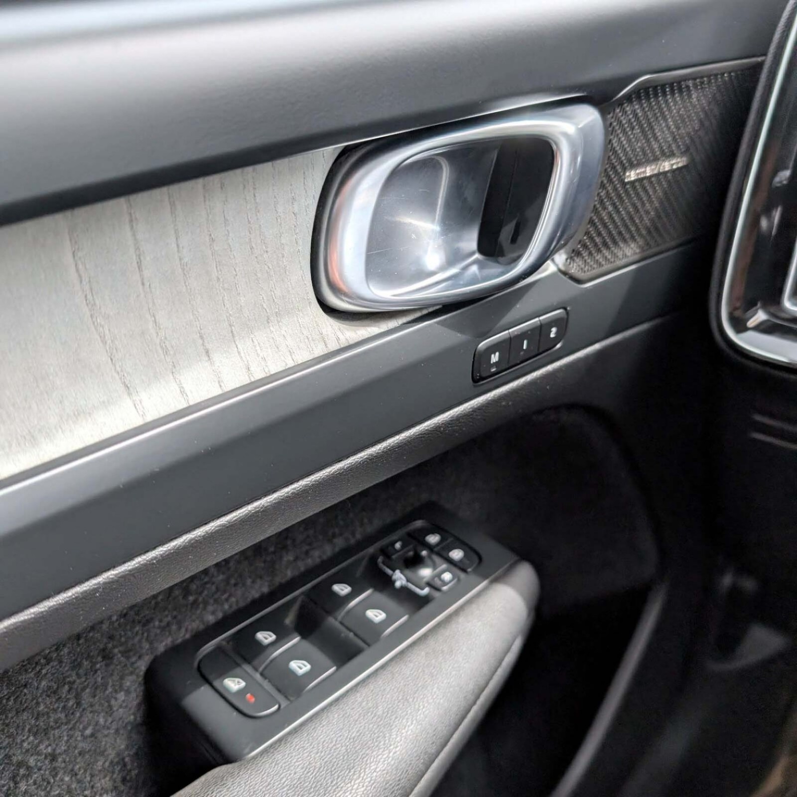 2024 Volvo XC40 — photo 14
