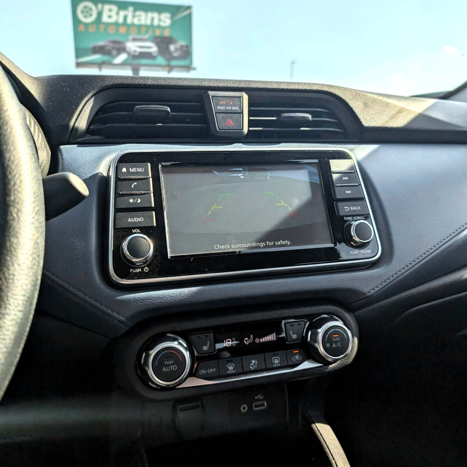 2025 Nissan Versa — photo 13