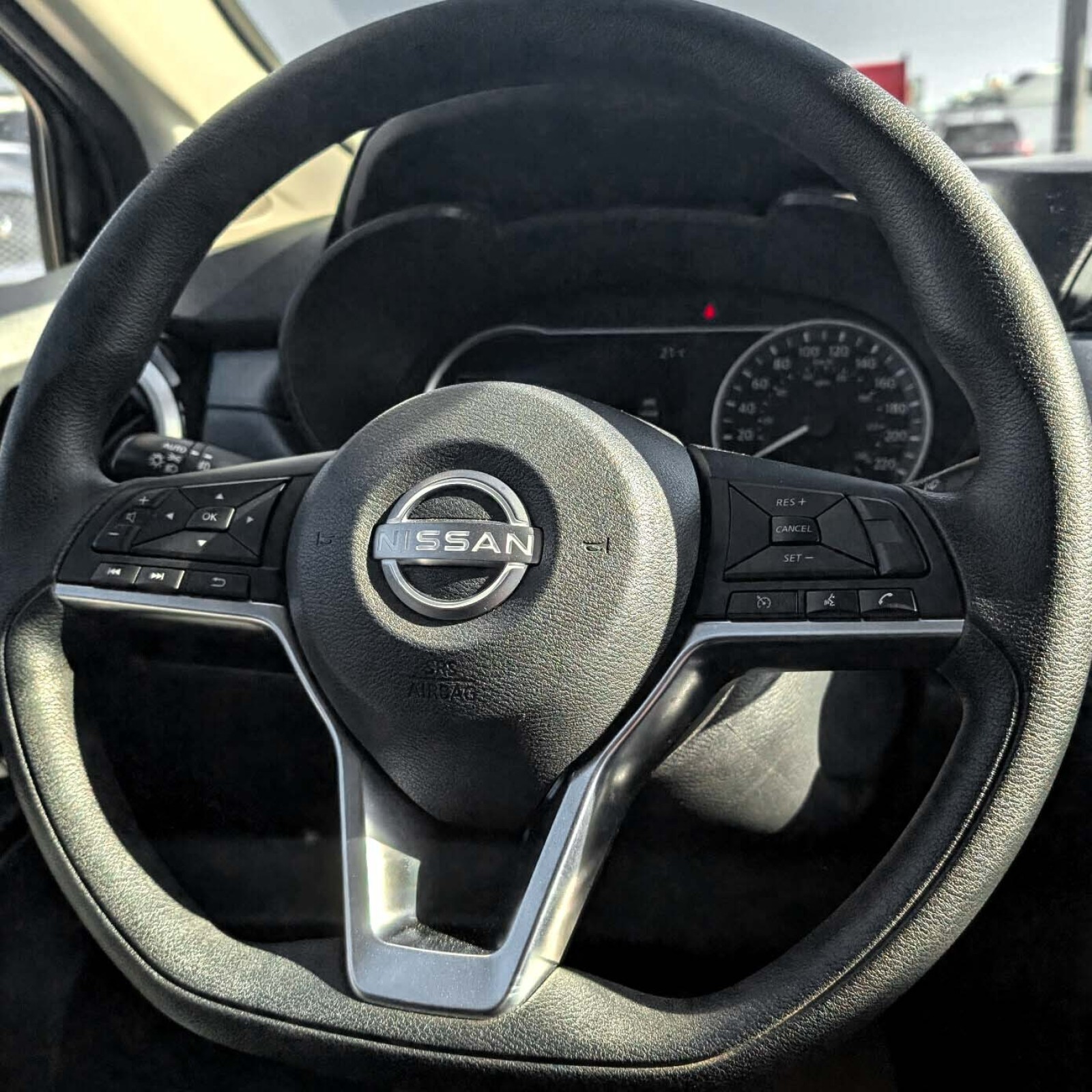 2025 Nissan Versa — photo 14