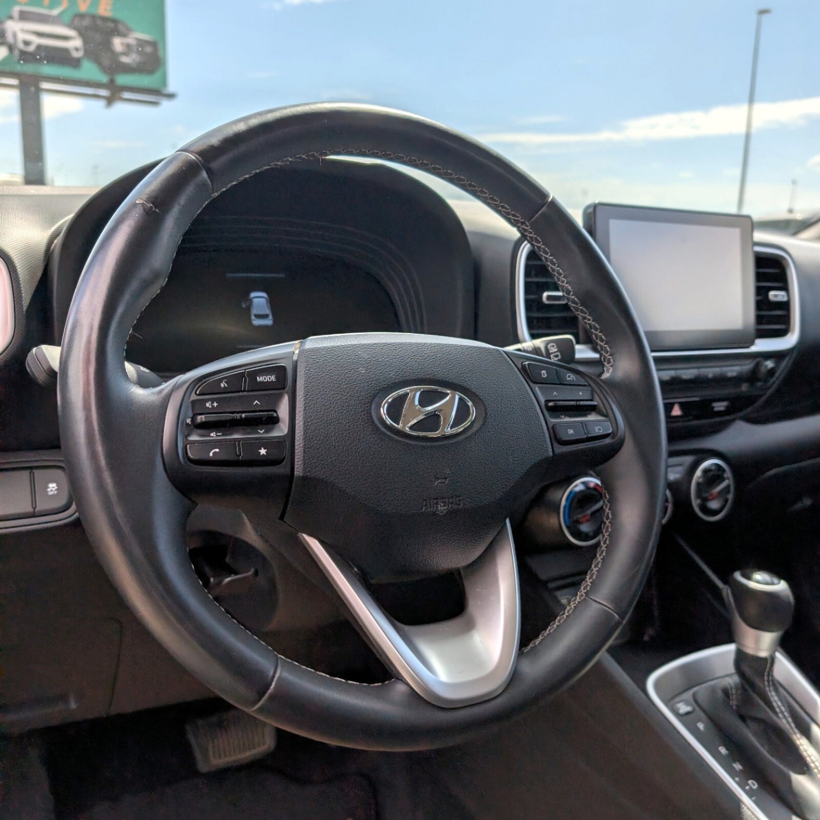 2025 Hyundai Venue — photo 13