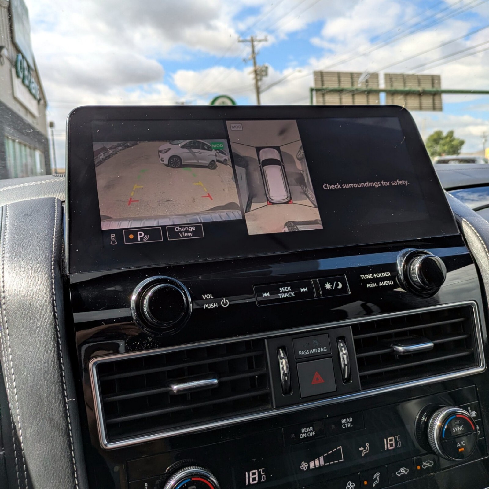 2024 INFINITI QX80 — photo 10