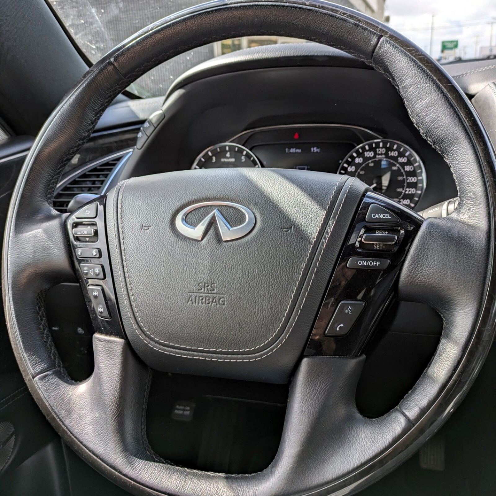 2024 INFINITI QX80 — photo 15
