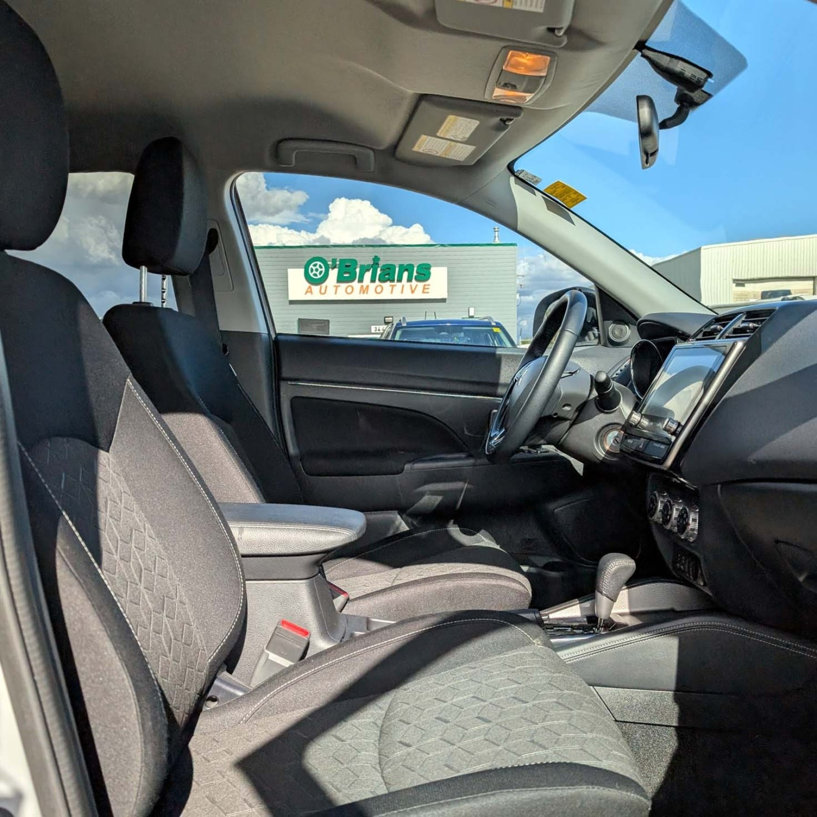 2024 Mitsubishi RVR — photo 10