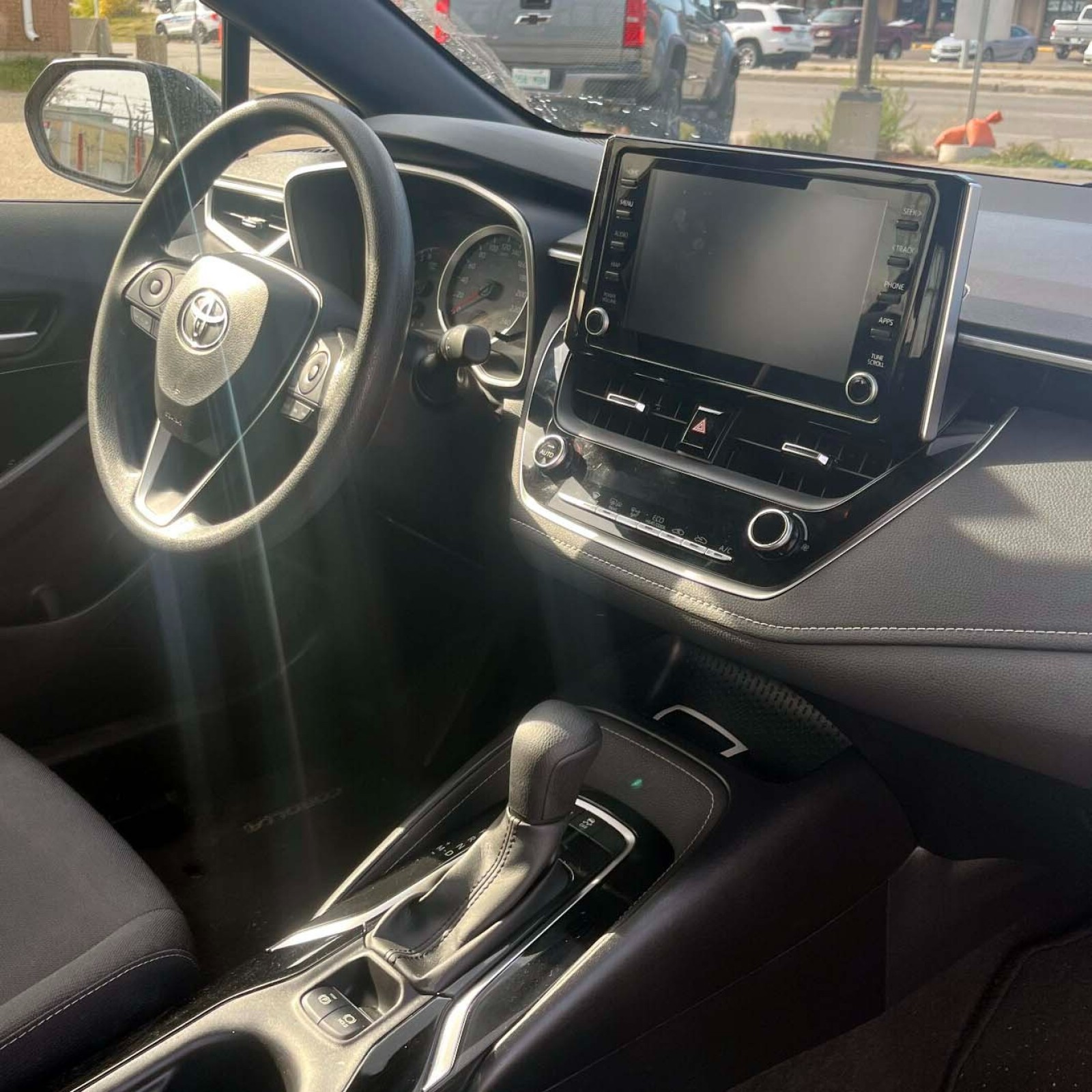 2022 Toyota Corolla Hatchback — photo 8