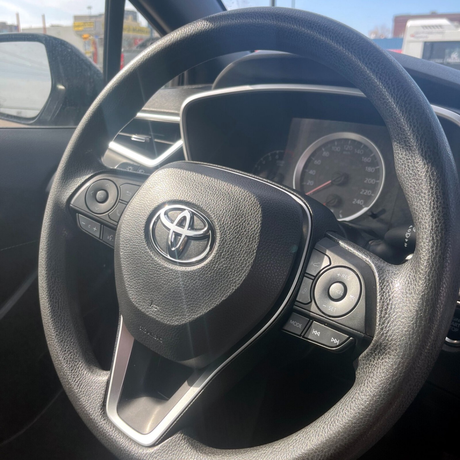 2022 Toyota Corolla Hatchback — photo 9