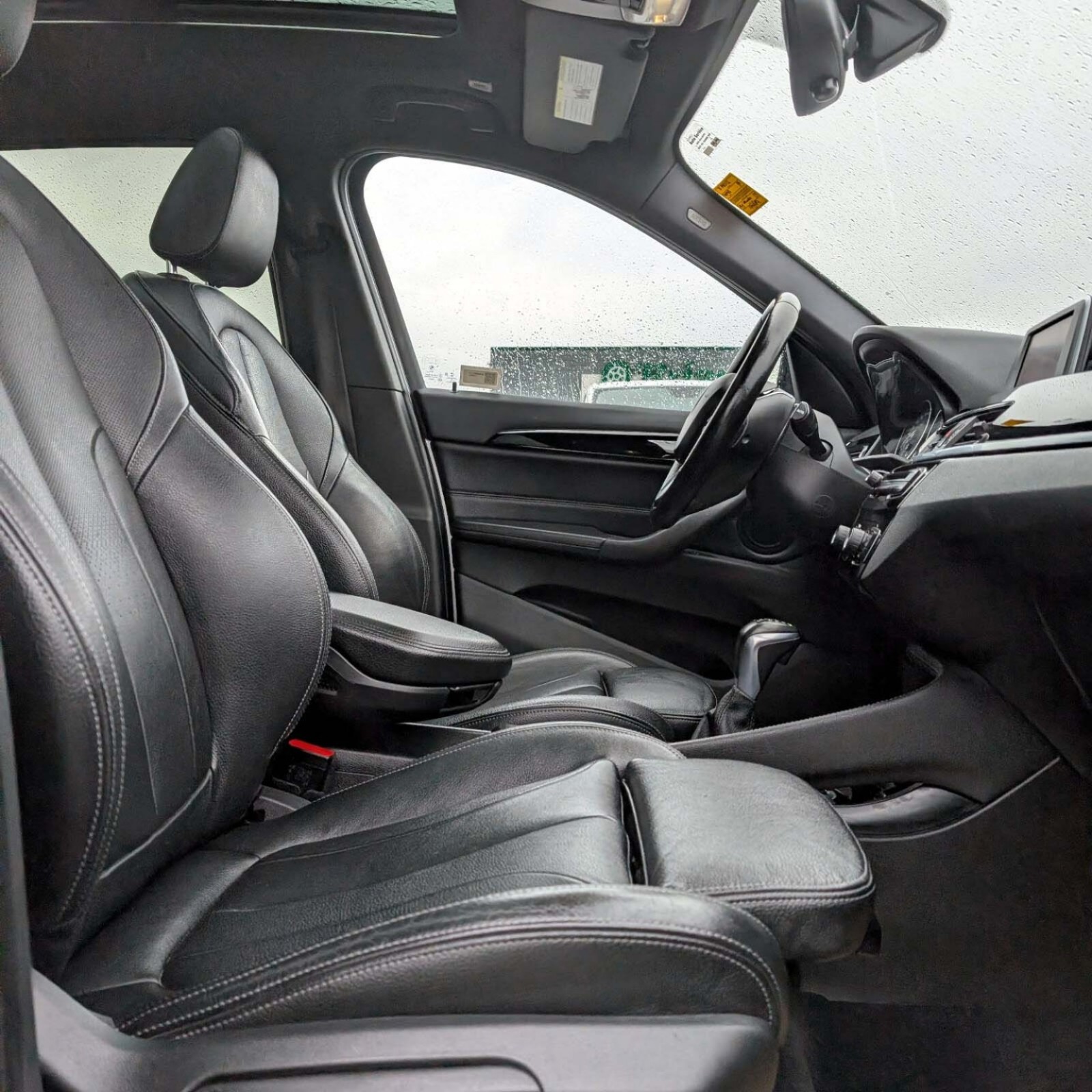2018 BMW X1 — photo 11