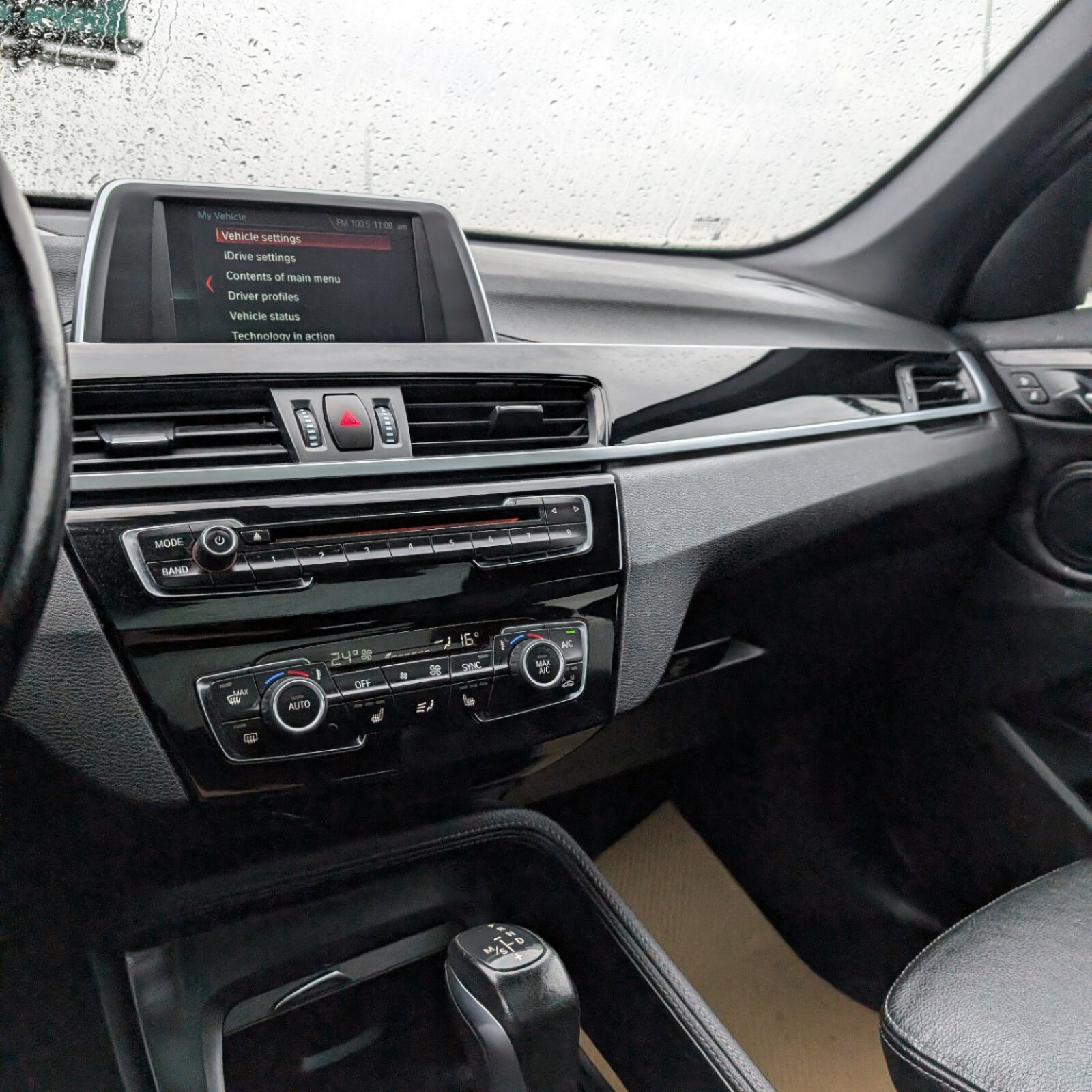 2018 BMW X1 — photo 16
