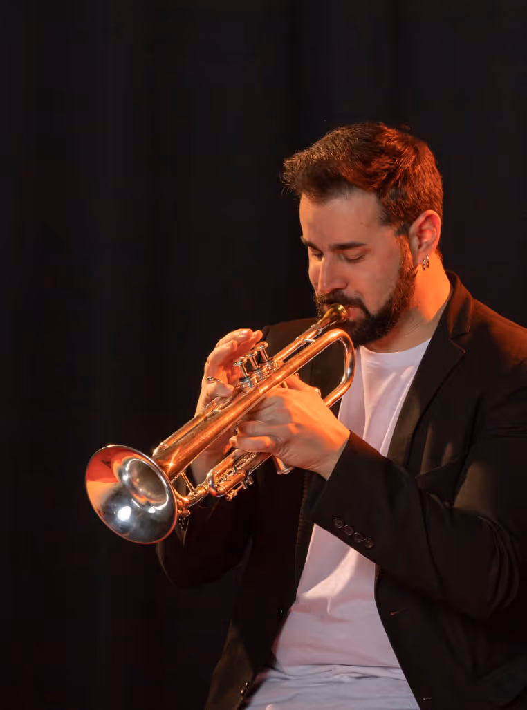 A man playing a trumpet