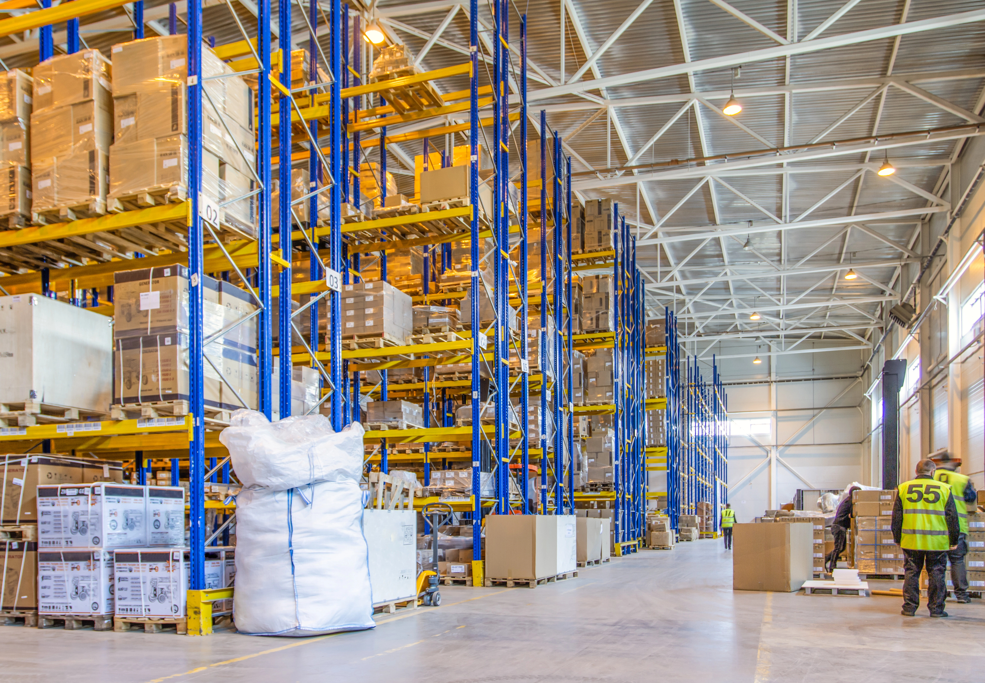 How Warehouses Help Reduce Costs for Shorthaul Trucking Companies