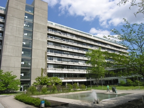 DKFZ Hochhaus Heidelberg vor der Sanierung