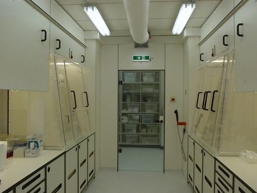Universität Köln – Gesamtsanierung Geowissenschaften, metallfreie Reinstraumlabore