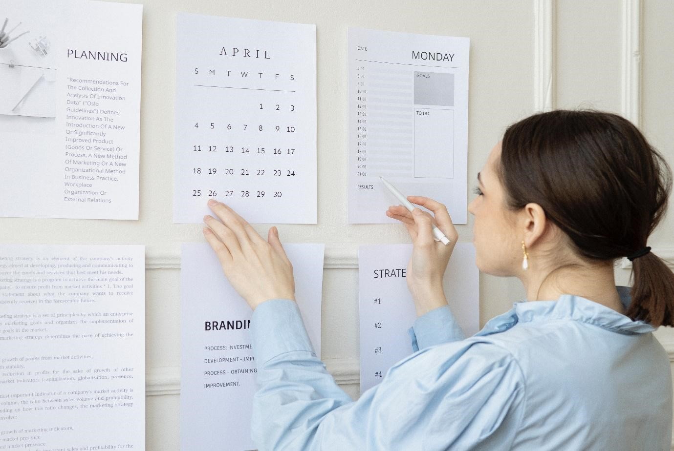 the use of promotional wall calendars to enhance communication and planning. boost efficiency with business coaching.
