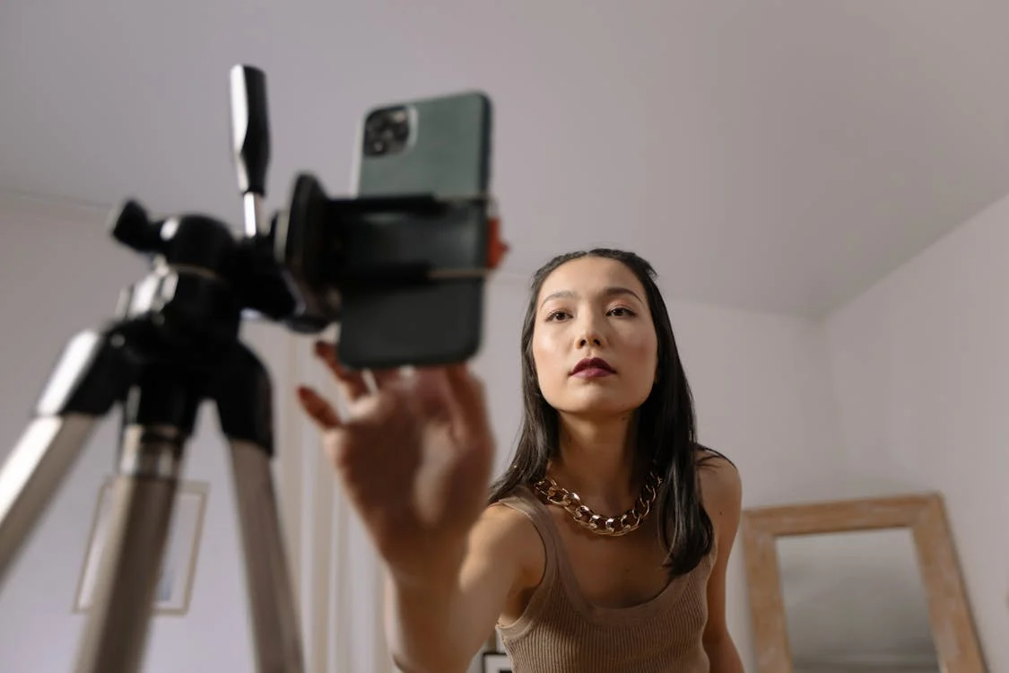 A women taking a video