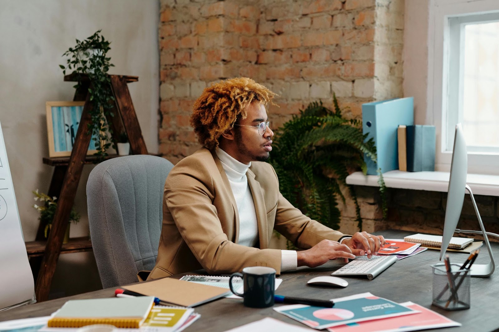 An entrepreneur building his SaaS company