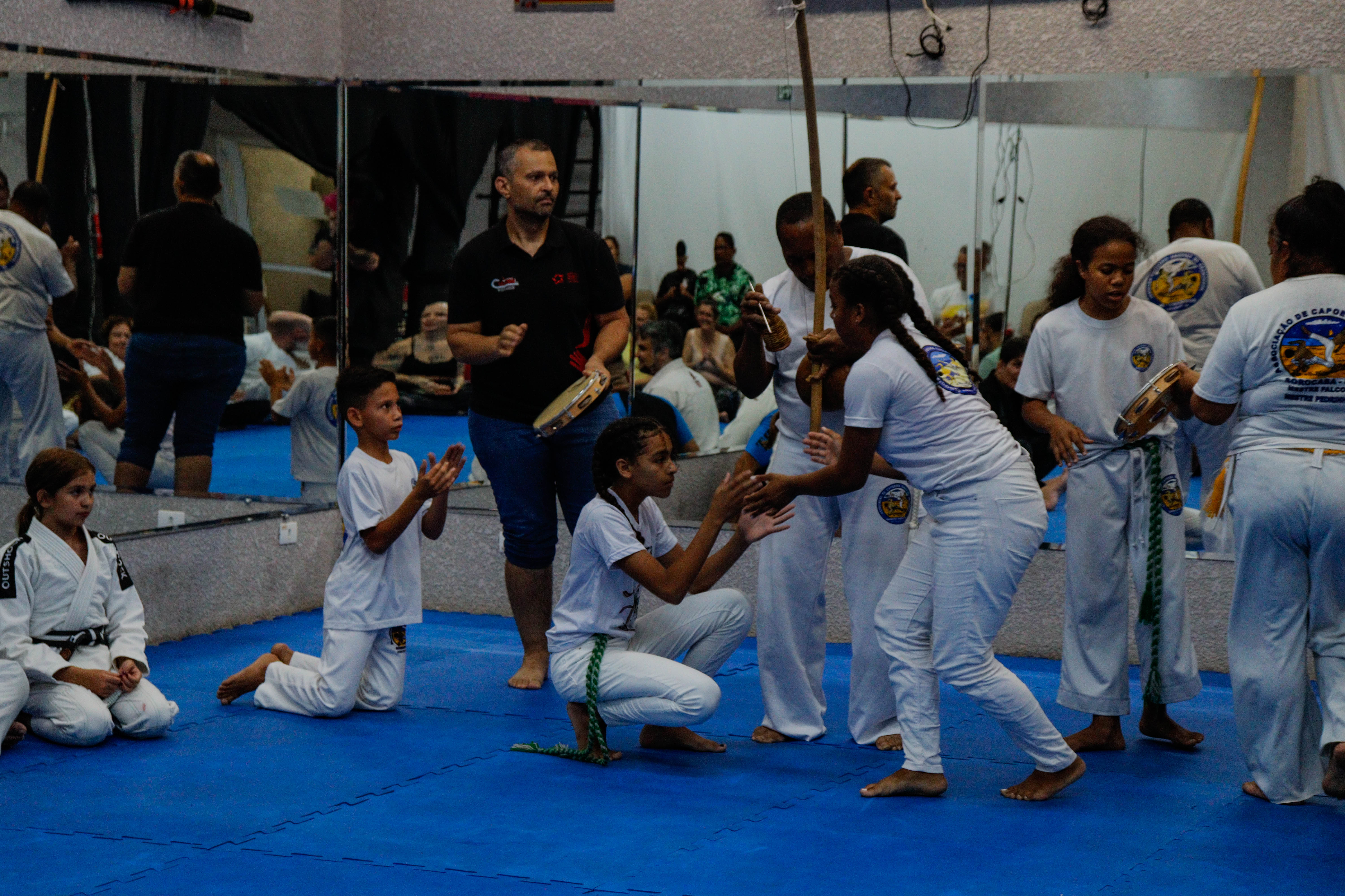 Aulas gratuitas de capoeira para crianças e adolescentes em Sorocaba