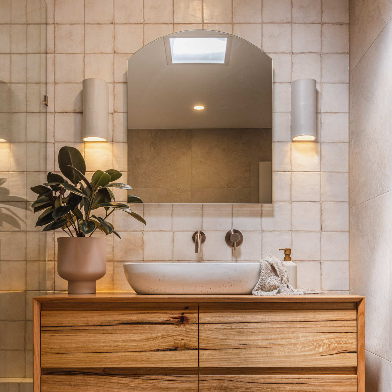 Dawn Tall Ceramic Wall Light