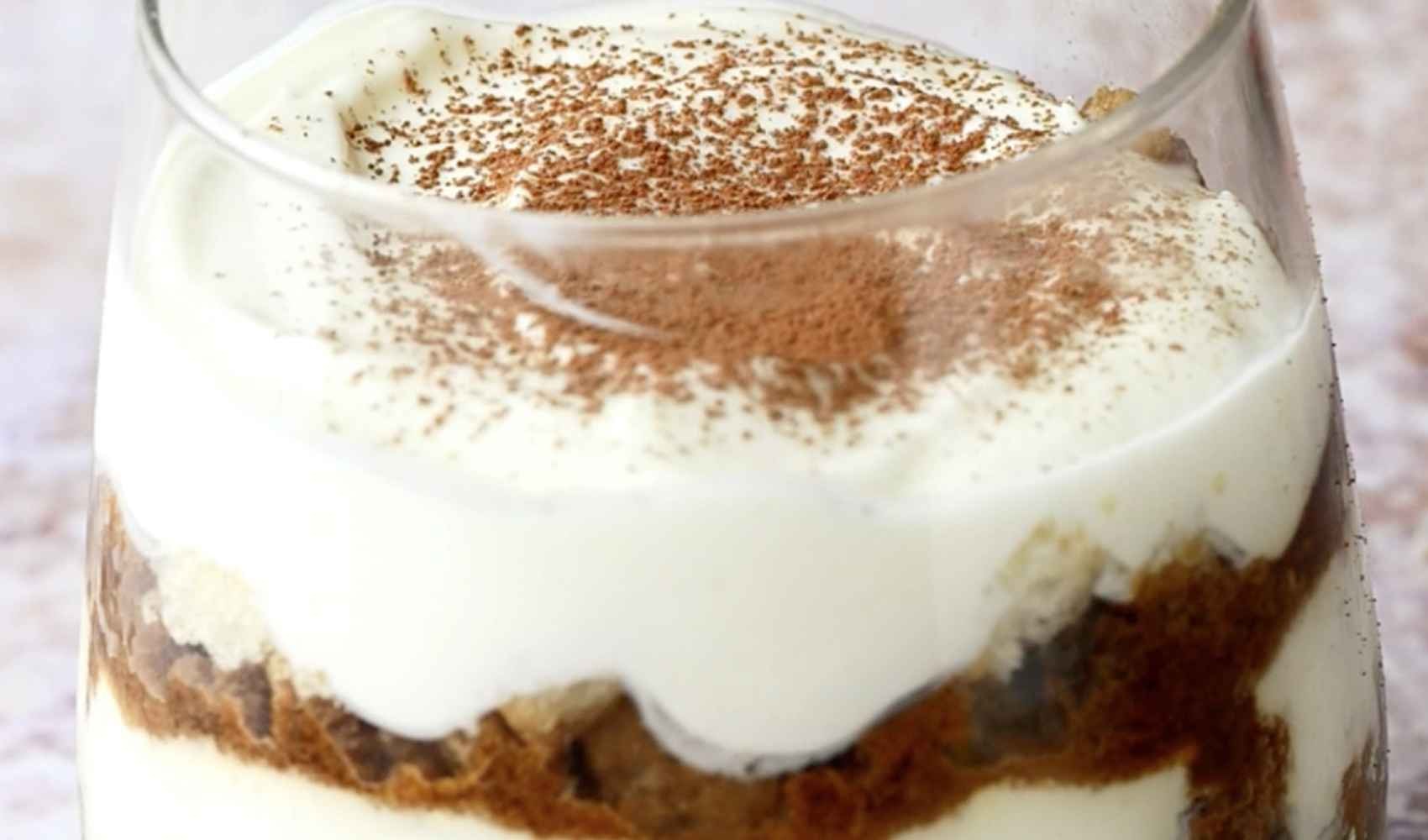 colazione in menopausa idee nutrienti per iniziare bene la giornata menopausa colazione opzioni energia frutta fresca nutrizionista benessere nutrizione persone dieta colazioni peso articolo alleato fase metabolismo alimentazione vita donne sintomi donna aumento pane integrale transizione idee yogurt greco esperienza calore distribuzione cuore attenzione consigli problemi iniziare la giornata l'aumento di peso rallentamento corpo zucchero nel sangue dottoressa fluttuazioni cambiamenti tavola causa po acidi grassi pasto livelli omega 3 navigazione salute stile argomento ruolo grassi sani sintesi pasti riduzione frutta secca cura alimenti energie proteine scopo frutta pelle umore digestione campo uova piede benefici grassi cortisolo forma cereali zucchero prodotti frutti di bosco realtà vampate